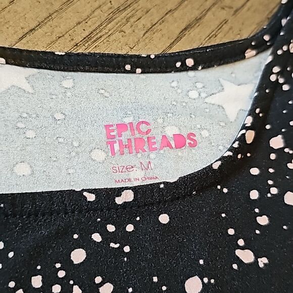 Epic Thread size M star dress open shoulder - Picture 3 of 9